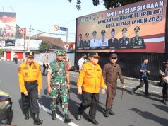 Dandim 0808/Blitar Ikuti Apel Kesiapsiagaan Bencana Hidrometeorologi Kota Blitar Tahun 2023 Dan Karya Bakti