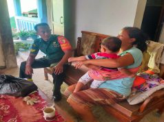 Wujud Kepedulian, Babinsa Koramil Sananwetan Berikan Bantuan Sosial Kepada Warga Yang Mempunyai Anak Stunting