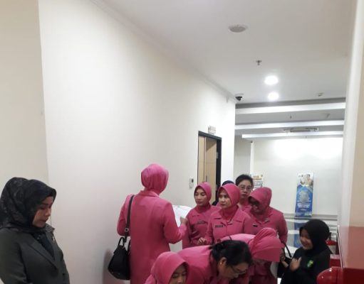 Polrestro Jakbar, BPJS, dan Prodia Tingkatkan Kesadaran Kesehatan Wanita Melalui Sosialisasi dan Deteksi Dini