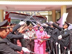 Barisan Pedang Pora Iringi Wisuda Purna Bakti 38 Anggota Polri dan ASN Polres Nganjuk