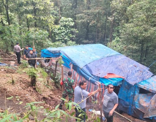 Gubuk Narkoba dan Judi di Sepanjang Jalan Medan-Berastagi Diratakan Polri dan TNI