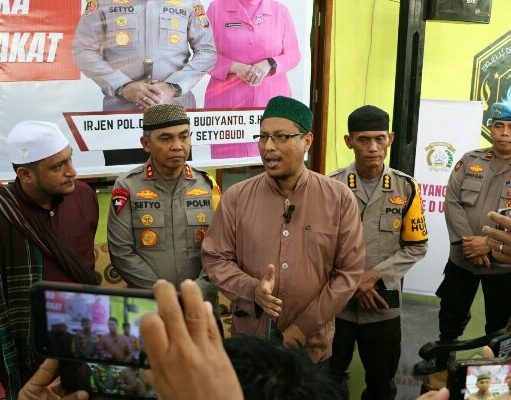 Polda Sulut Salurkan 200 Paket Sembako dan Pemeriksaan Kesehatan di Girian Permai, ini Kata Habib Abdullah
