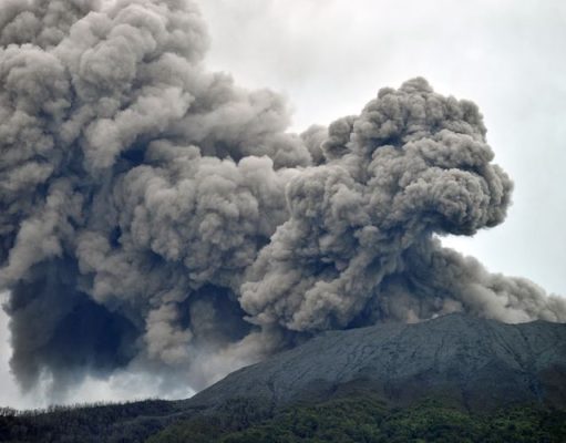 Selasa Pagi, Gunung Marapi Erupsi Lagi, Tim Tunda Sementara Evakuasi