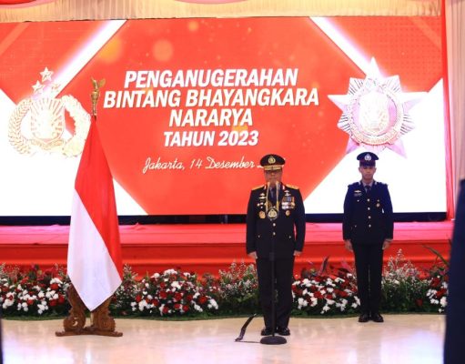 Presiden Jokowi Anugerahi 209 Personel Polri Bintang Bhayangkara Nararya