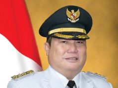 Ajudan Bupati Kutai Menendang Kepala Sopir Truk