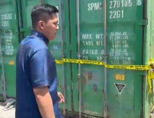 Penemuan Sesosok Mayat di Dalam Peti Kemas di Tanjung Priok