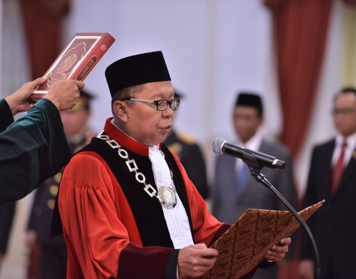 Presiden Jokowi Saksikan Pengucapan Sumpah Arsul Sani Jadi Hakim Mahkamah Konstitusi
