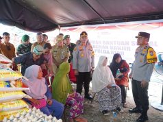 Korban Banjir di Rokan Hulu Mendapat Bantuan Sembako dari Polda Riau