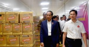 Presiden Jokowi Tinjau Perusahaan Indonesia di Filipina
