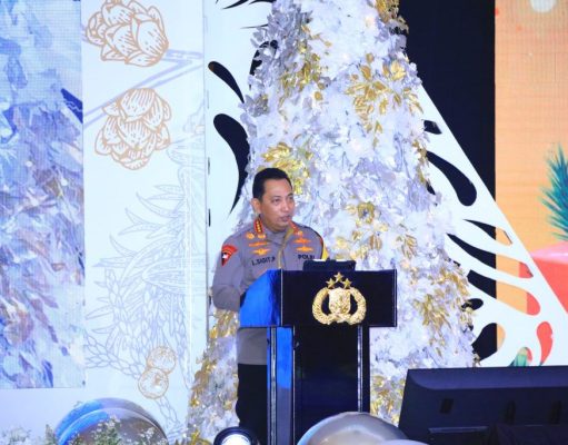 Di Acara Natal Bersama Polri, Kapolri Titip Cooling System ke Tokoh Lintas Agama