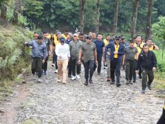 Jajaran Kodam Jaya dan Polda Metro Jaya Hiking Bersama Jalin Sinergitas TNI Polri