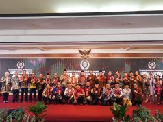 Kapolda Jateng dan Kabid Dokkes Dinobatkan Menjadi Tokoh inspiratif Jawa Tengah 2023