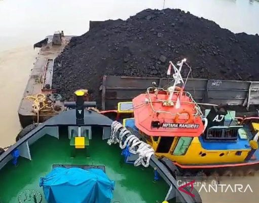 Pelabuhan Pelindo di Jambi ditabrak Kapal Pengangkut Batubara