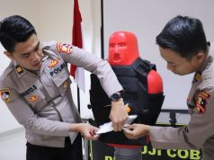 Puslitbang Polri Kenalkan Teknologi Keamanan Interfare Rompi Anti Sayat dan Senter Bhabinkamtibmas