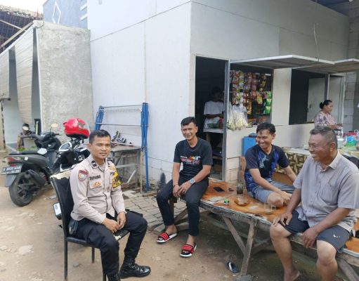 Bhabinkamtibmas Kelurahan Ciater Sambang DDS Silahturahmi Memberikan Pesan Kamtibmas