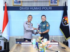 Kadiv Humas Terima Kunjungan Kapuspen TNI, Sinergitas Kunci Lewati Tantangan