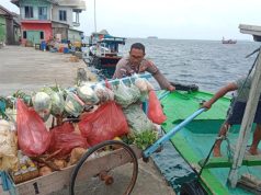Bantu Pedagang Sayur Dengan Humanis, Polisi: Bukan Hanya Menjaga Keamanan, Kami Hadir Untuk Meringankan Beban Masyarakat
