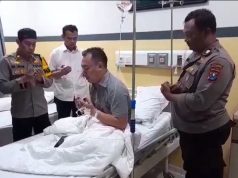 Wujud Kepedulian, Kapolsek Dlanggu Beri Semangat Dan Doakan Kesembuhan Anggota