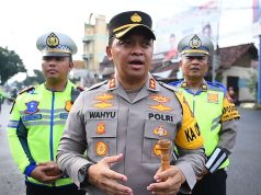 Jalur Demak-Kudus Lumpuh Terdampak Banjir, Polres Jepara Terjunkan Personel Atur Lalu Lintas di Lokasi Rawan Macet