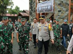 Kapolda Sulut Kunjungi Sejumlah TPS di Daerah Pastikan Pelaksanaan Pencoblosan Berjalan Aman dan Tertib