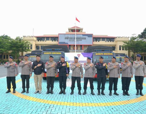 Korbrimob Polri Beri Bantuan Kemanusiaan Terhadap Masyarakat yang Terdampak Bencana Alam di Provinsi Jawa Tengah