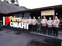 Koorsahli Kapolri Kunjungi Polres Cimahi, Tinjau Pemungutan Suara di TPS Bersama Wakapolda Jabar