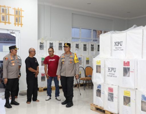 Kapolda Bali Cek Gudang Surat Suara di PPK Wilayah Klungkung