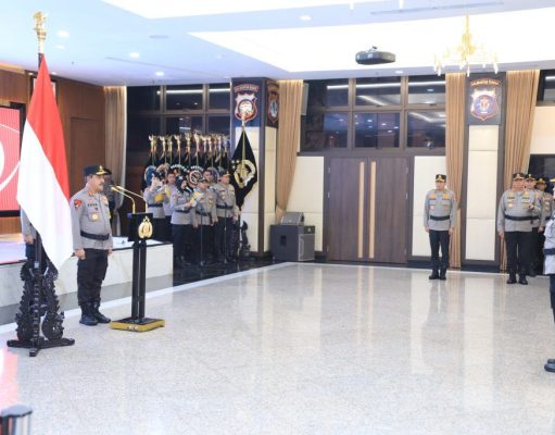 Komjen Agus Andrianto Pimpin Upacara Kenaikan Pangkat 4 Pati Polri