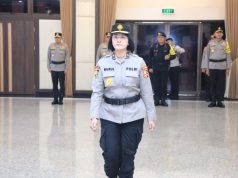Komandan Upacara Kenaikan Pangkat 4 Pati Polri adalah Polwan Cantik Berpangkat Brigjen