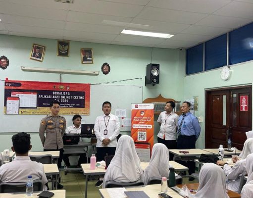Pusinafis Bareskrim Polri Sosialisasikan Aplikasi AK23 di Sekolah