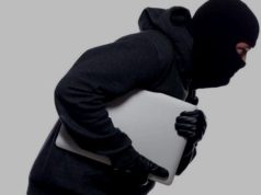 Wanita Nekad Mencuri Laptop dirumah Warga di Depok Tertangkap Kamera CCTV