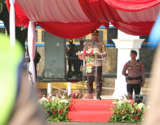Wakapolda Metro Pimpin Apel Gelar Pasukan Dalam Rangka Operasi Keselamatan Jaya 2024