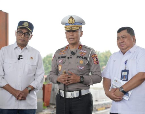Kakorlantas Polri Bersama Menteri Perhubungan Meninjau Kesiapan Jalur Arus Mudik Provinsi Jawa Barat