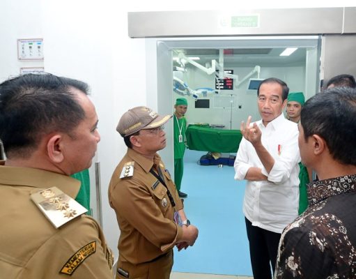 Presiden Jokowi Tinjau RSUD Rupit, Tekankan Peningkatan Infrastruktur Listrik