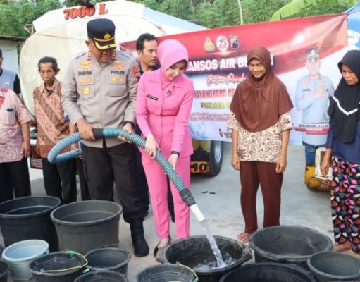 Sambut HUT Bhayangkara Ke-78, Polres Wonogiri Baksos Air Bersih