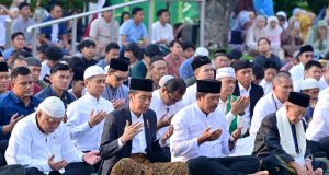 Presiden Jokowi dan Ibu Iriana Salat Iduladha 1445 Hijriah di Kota Semarang