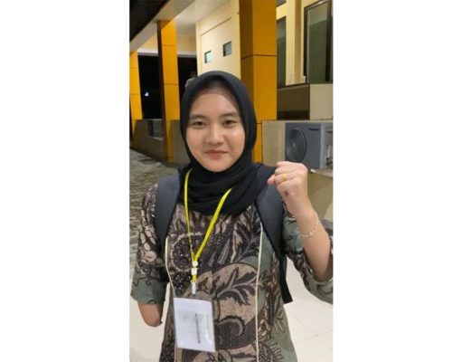 Nur Fatia Azzahra Casis Disabilitas Tersenyum Semangat Lulus Rikkes