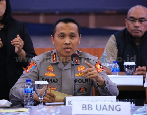 Propam Polri Buka Hotline di 085555554141, Masyarakat Bisa Adukan Polisi yang Main Judi Online