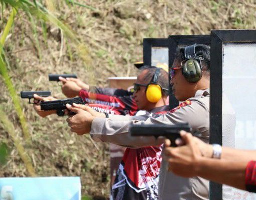 Sambut HUT Bhayangkara Ke-78, Polda Sulut Gelar Lomba Menembak Kapolda Cup