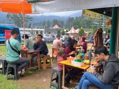 Kios-kios Rest Area di Puncak Gunung Mas Mulai Ramai dikunjungi