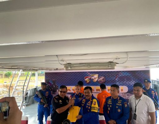 Dini Hari di Perairan Natuna 2 Kapal Ikan Asing Berbendera Vietnam Ditangkap