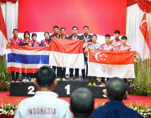 Tim Terjun Payung Polri Kembali Raih Prestasi Gemilang di Internasional Skydiving Championship Kapolri Cup 2024