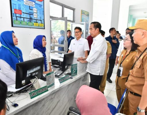Presiden Jokowi Tinjau RSUD Batin Mangunang, Periksa Kesiapan Layanan Kesehatan