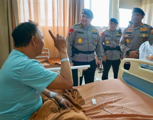 Pasien Korban Kebakaran RS. Citra Arafiq Depok Dijenguk Wadankorbrimob