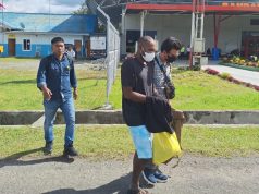 Satgas Damai Cartenz Kawal Penyerahan Tersangka Domius Wenda ke Kejari Jayawijaya