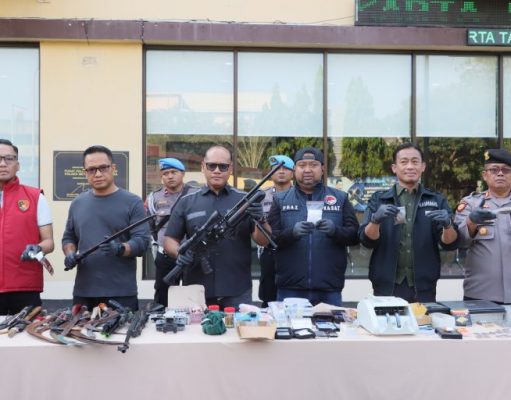 Polisi Gerebek Kampung Muara Bahari, Temukan Narkoba Hingga Drone Pengintai