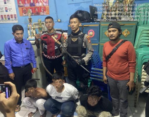 Polisi Bubarkan Tawuran, Amankan Remaja Bawa Senjata Tajam di Pisangan Baru tengah