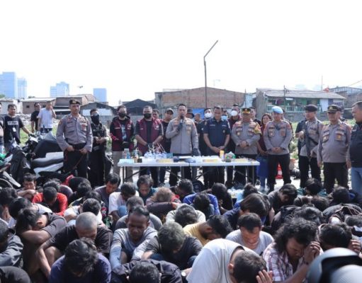 Polres Jakbar Beberkan Adanya Informasi Pasokan 2 Kg, Kampung Boncos di Grebeg!