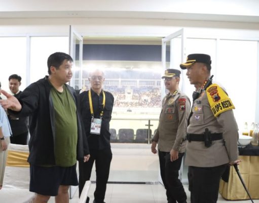 Kapolresta Surakarta Turun Langsung Pimpin Pengamanan Semi Final Piala Presiden 2024