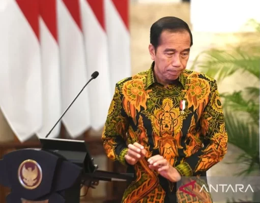 Presiden Jokowi Minta Polri Terus Layani Masyarakat Sepenuh Hati